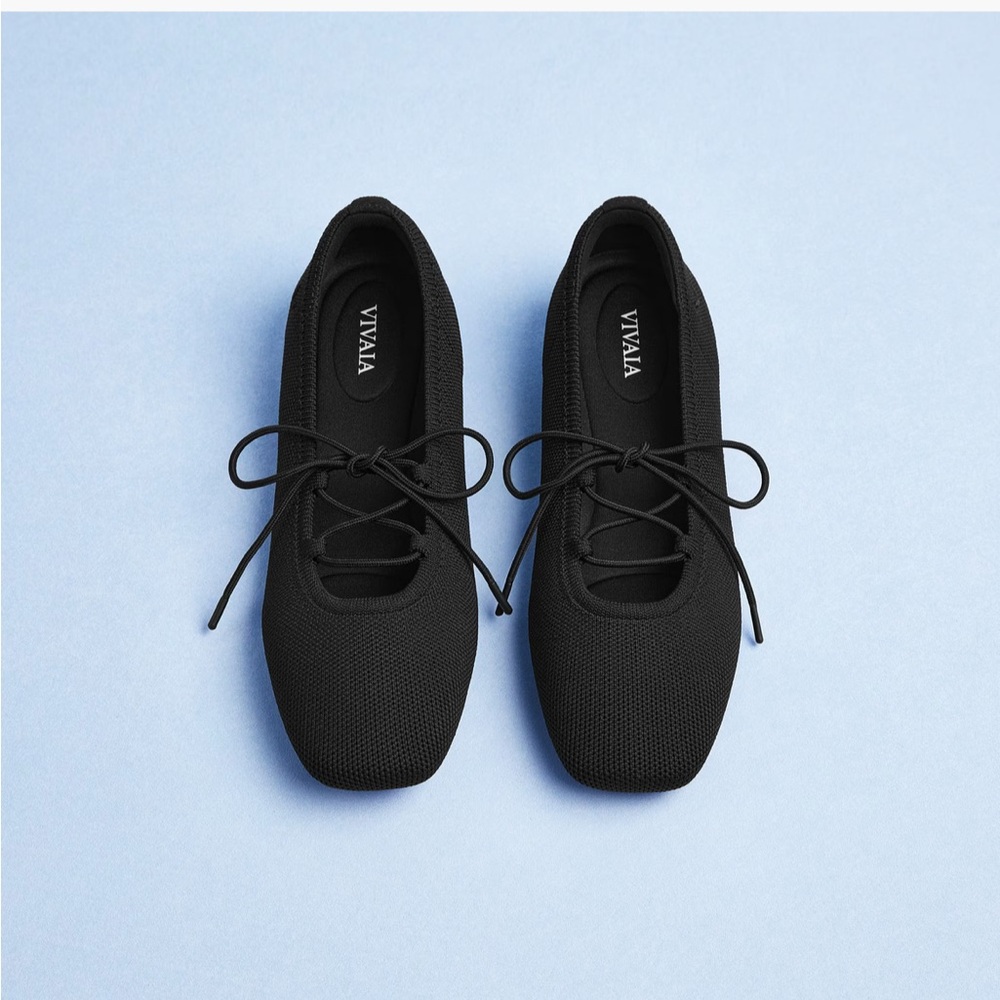 Vivaia Miley Chic Shoelace Flats